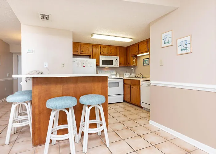 Island Winds East 203 Apartment