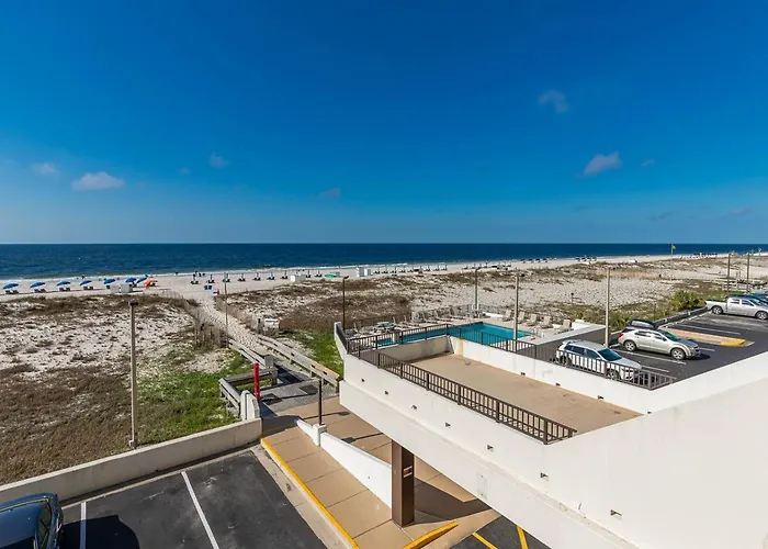 Apartment Island Winds East 203