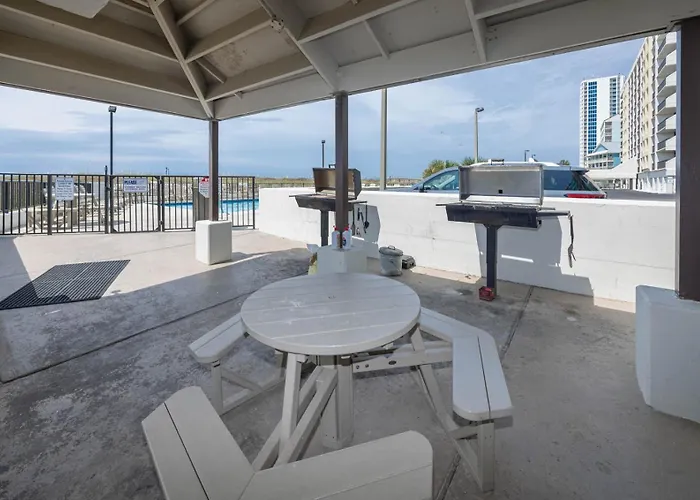 Apartment Island Winds East 203 *